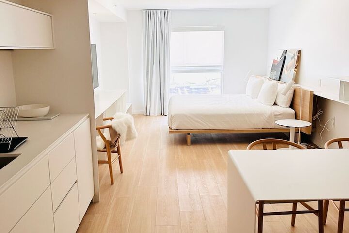 Room 119 of 159