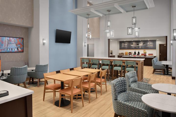 Hampton Inn & Suites Fayetteville