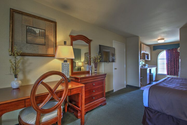 Room 14 of 27