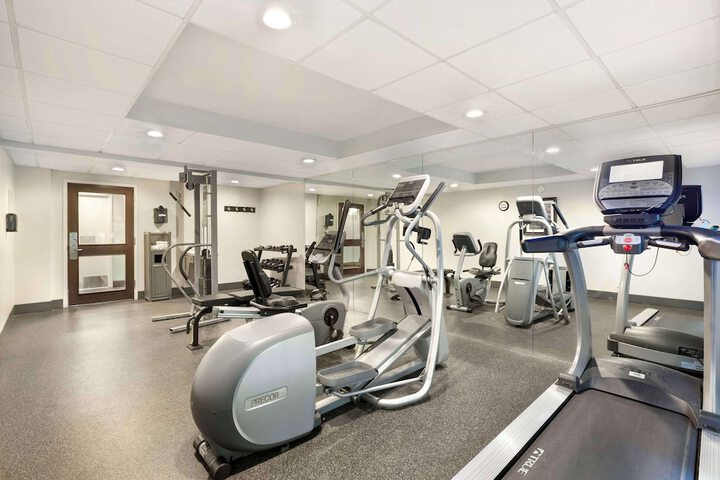 Best Western Hartford Hotel & Suites