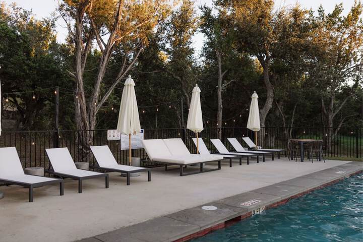 Pool 12 of 70