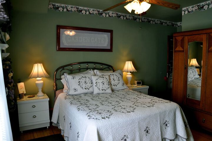 Room 7 of 19