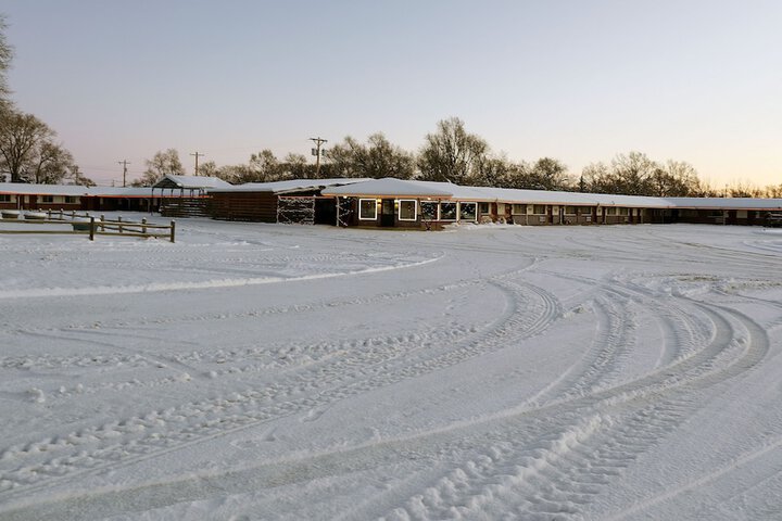 Raine Motel