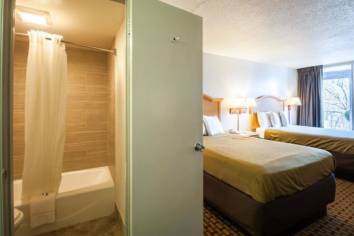 Room 13 of 23