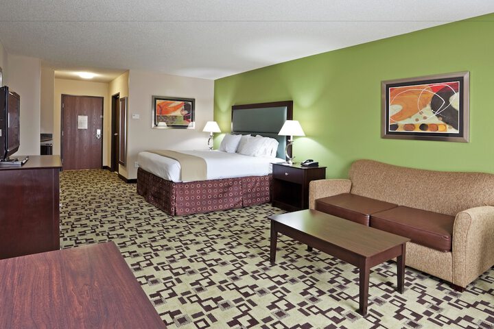 Room 20 of 33