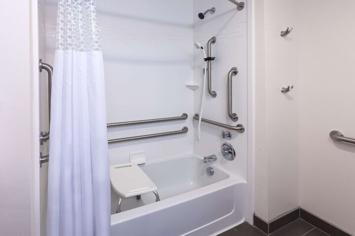 Room 9 of 31
