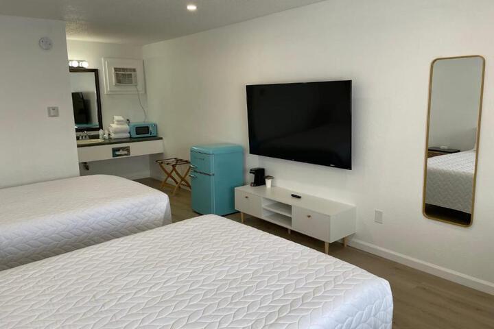 Poolside Double Rooms