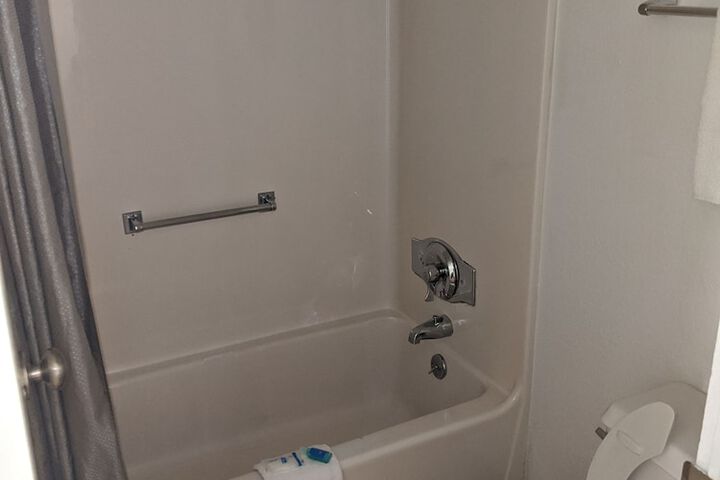 Room 15 of 24