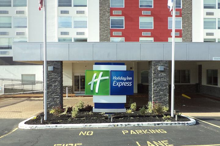 Hotel 12 of 56