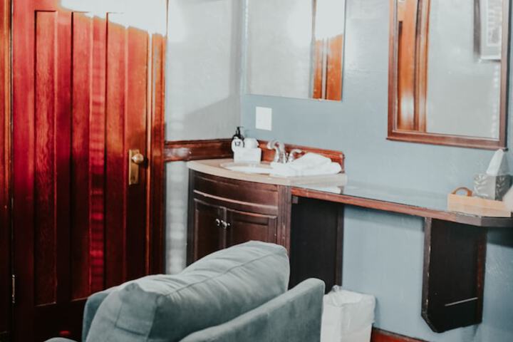 Room 58 of 92