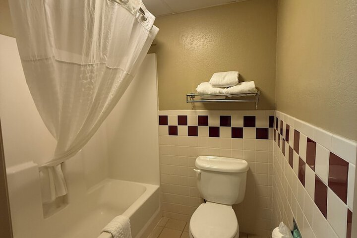 Rodeway Inn Hesston
