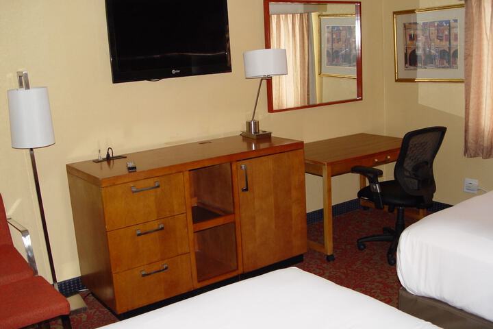 Room 31 of 76