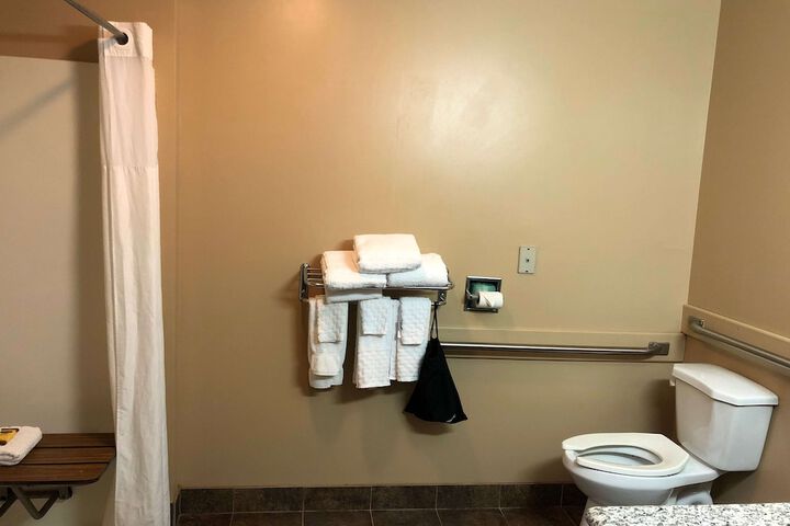 Best Western Plus Coldwater Hotel