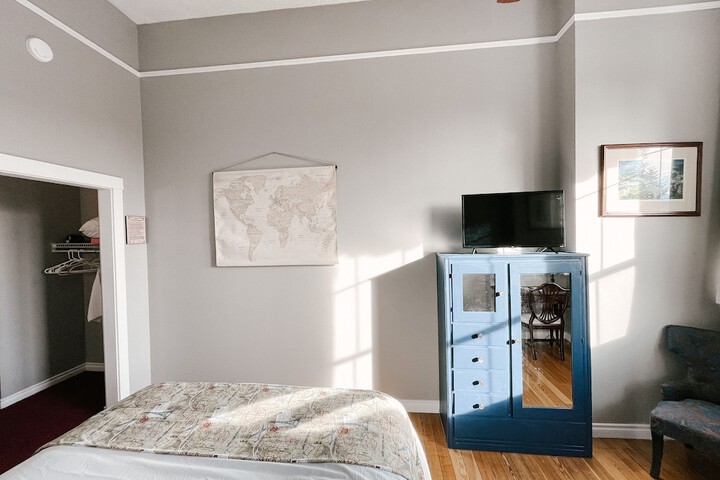 Room 20 of 140