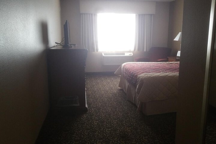 Room 10 of 37