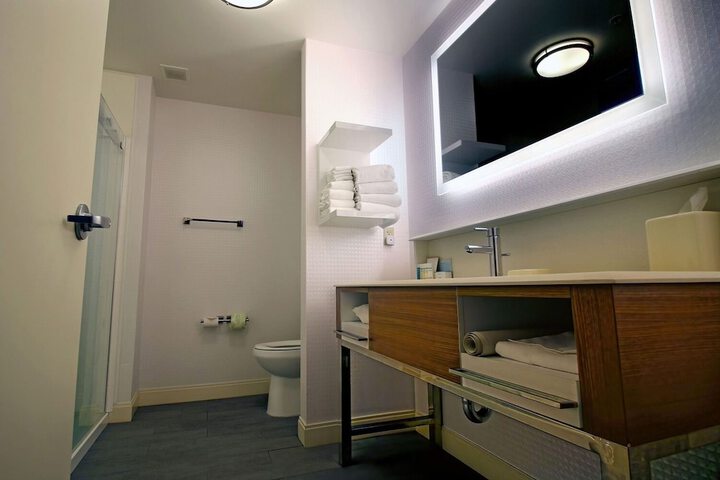 Room 19 of 34
