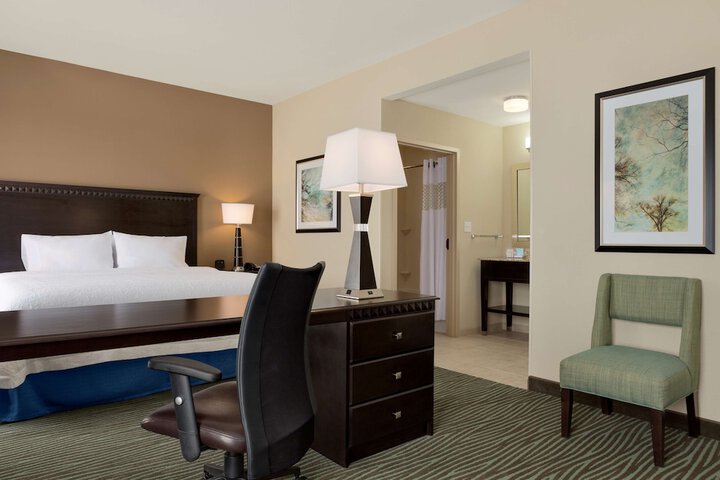 Room 26 of 37