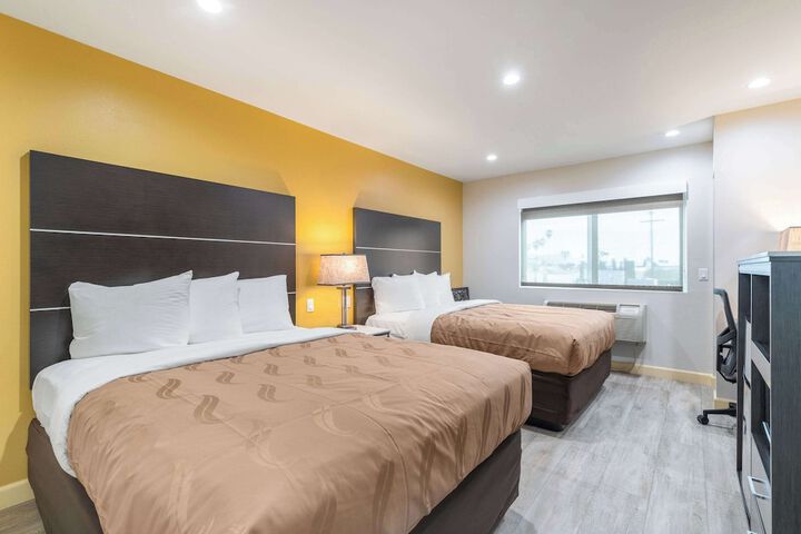 Room 15 of 30