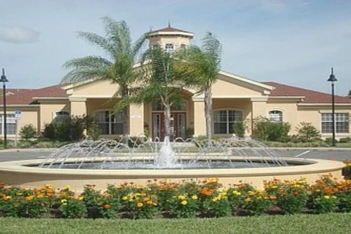 Hotel Exterior 28 of 29