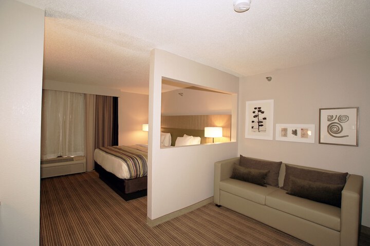 Room 22 of 60