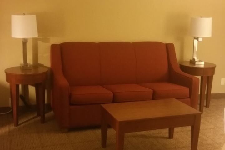 Room 23 of 99
