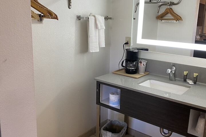 Room 16 of 20