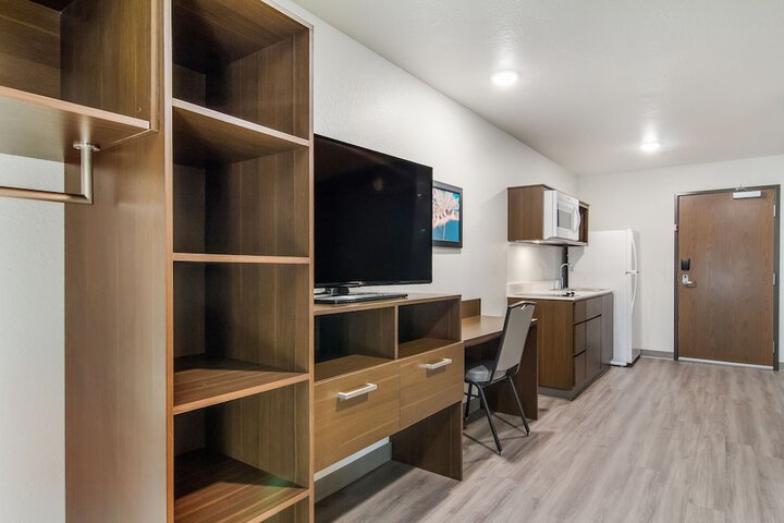Woodspring Suites East Lansing - University Area