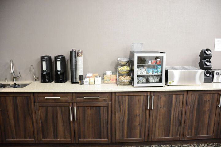 Breakfast/Coffee Service 29 of 39