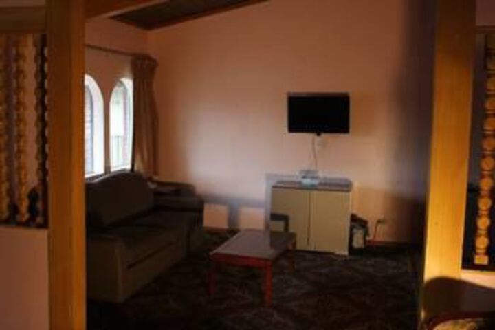 Presidential Inn and Suites