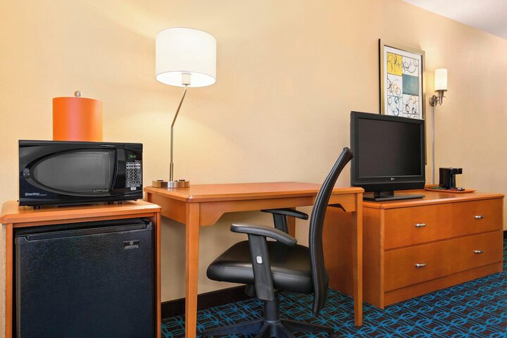 Room 11 of 23