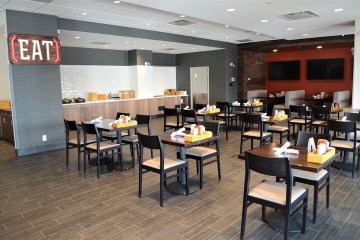 Dining 96 of 117