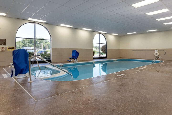 Pool 4 of 36