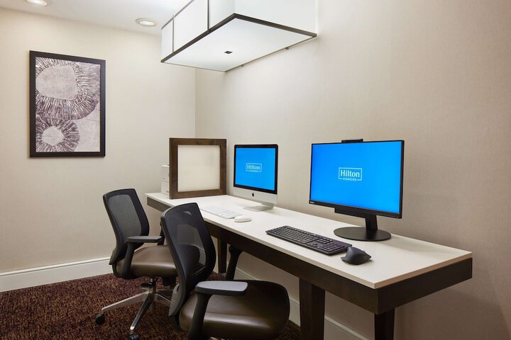 Business Center 25 of 25