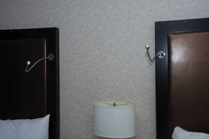 Room 52 of 65