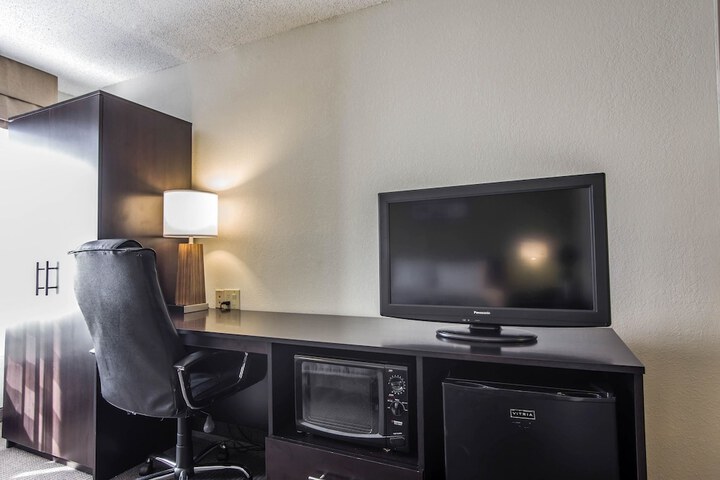 Room 20 of 38