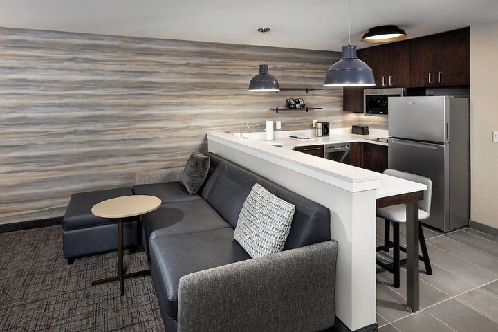 Residence Inn by Marriott Milwaukee Brookfield