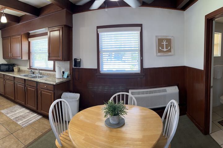 Hontoon Landing Resort & Marina