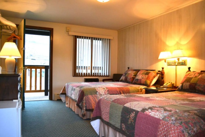 Room 16 of 34