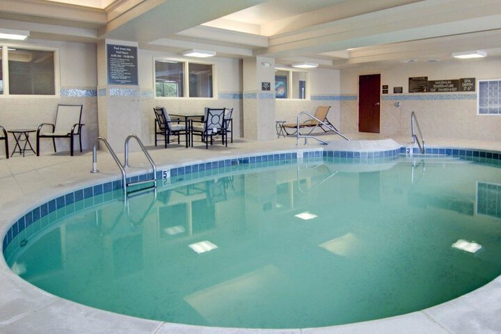 Pool 4 of 27