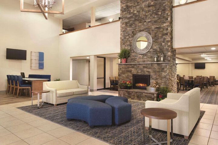Hotel Interior 7 of 23