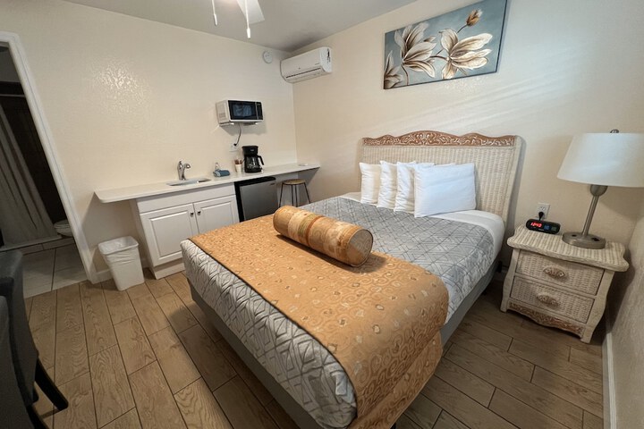 Beachside Resort Motel