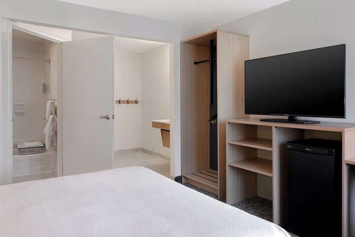 Room 11 of 31