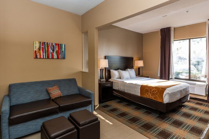 Room 70 of 105
