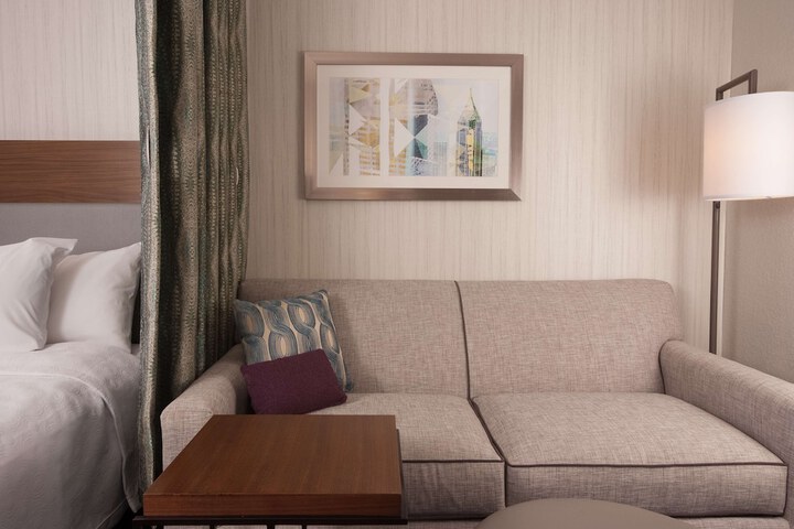 Room 23 of 48