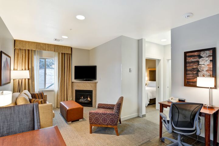 Room 90 of 111