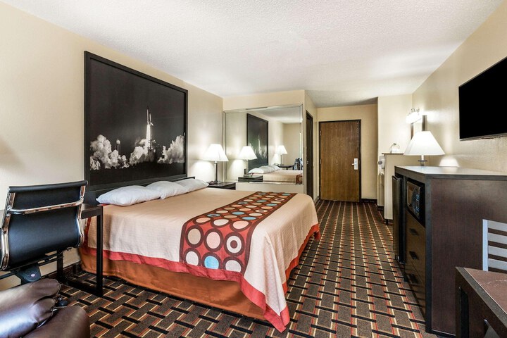 Room 27 of 58