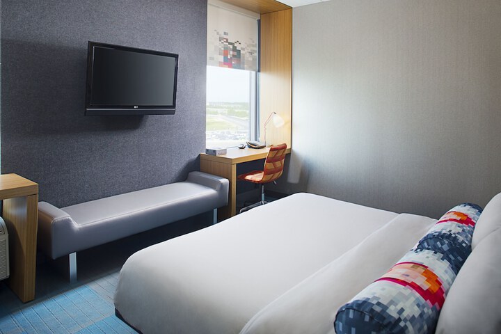Room 9 of 22