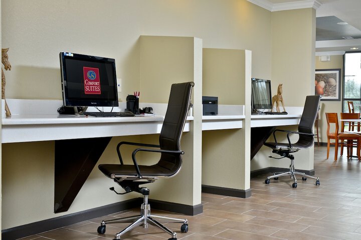 Business Center 50 of 52