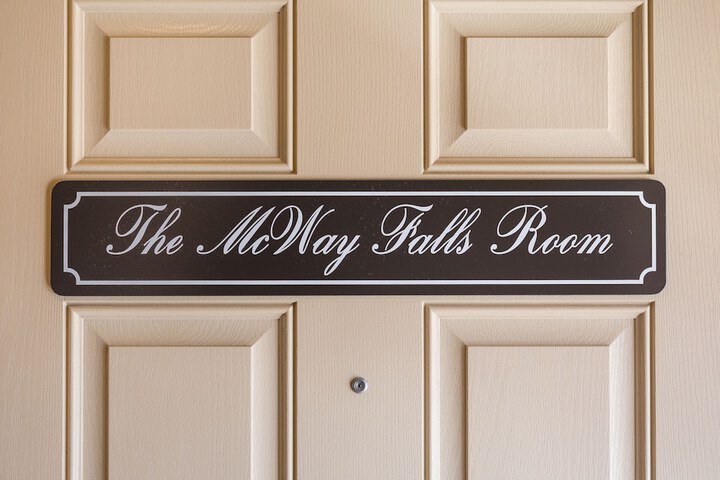 Room 42 of 55