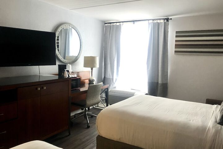 Room 51 of 94